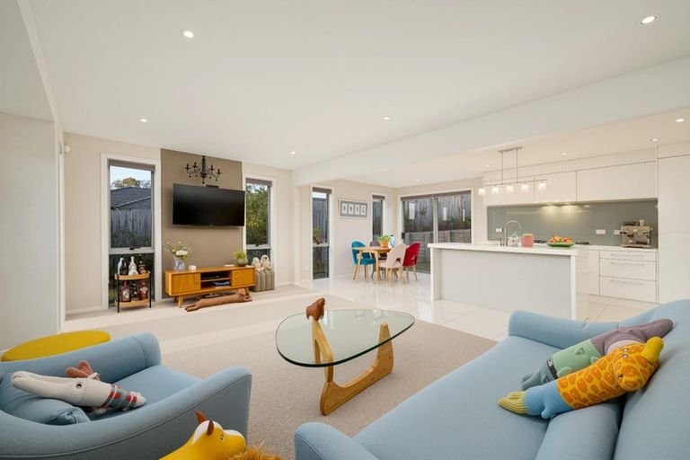 Photo of property in 79 Tiriwa Drive, Massey, Auckland, 0614
