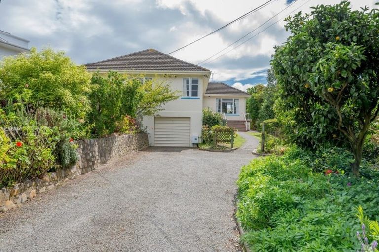 Photo of property in 95 Golf Road, Paraparaumu Beach, Paraparaumu, 5032