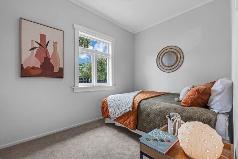 Photo of property in 36 Rimu Street, New Lynn, Auckland, 0600