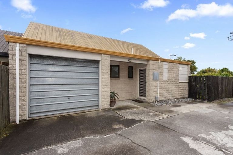 Photo of property in 9 Brake Street, Upper Riccarton, Christchurch, 8041