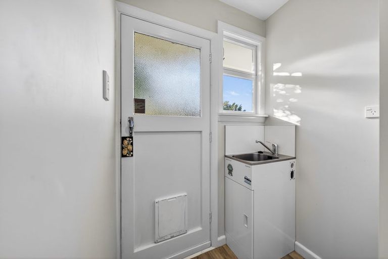 Photo of property in 18a Coopers Road, Dallington, Christchurch, 8061