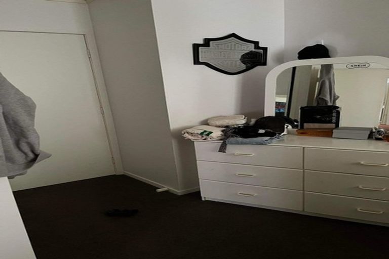 Photo of property in 57 Holmes Drive South, Massey, Auckland, 0614