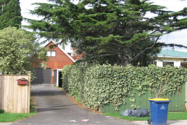 Photo of property in 82 Rosier Road, Glen Eden, Auckland, 0602