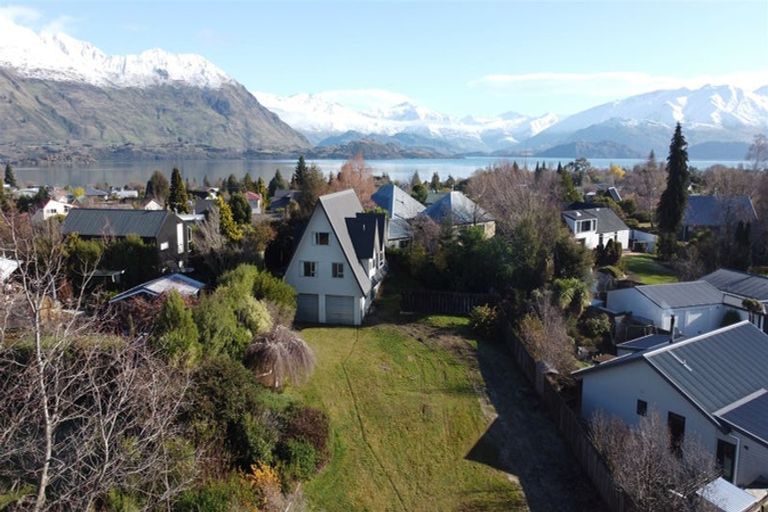 Photo of property in 11 Kowhai Drive, Wanaka, 9305