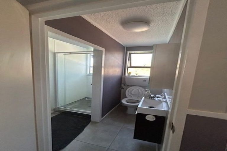 Photo of property in 2 Domain Road, Waipawa, 4210