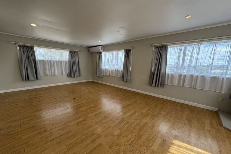 Photo of property in 206 Ti Rakau Drive, Pakuranga Heights, Auckland, 2010