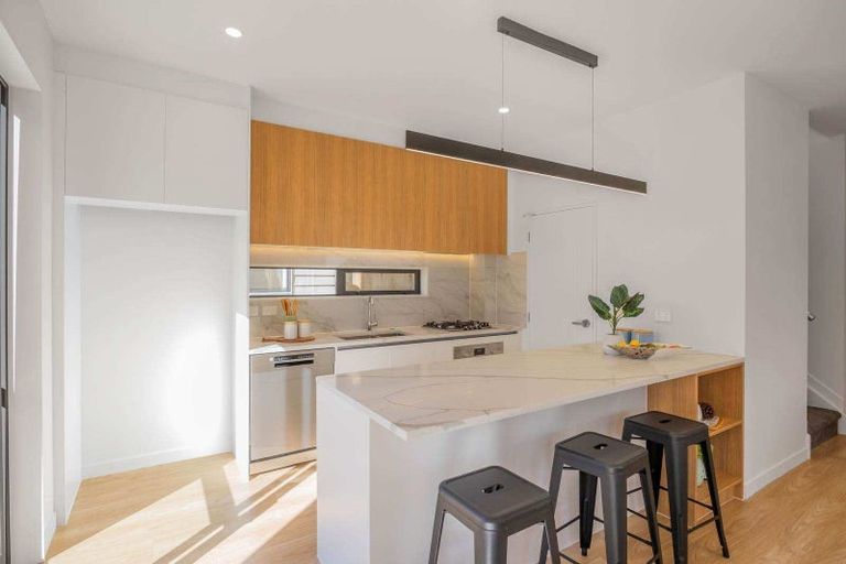 Photo of property in 35c Noall Street, Te Atatu Peninsula, Auckland, 0610