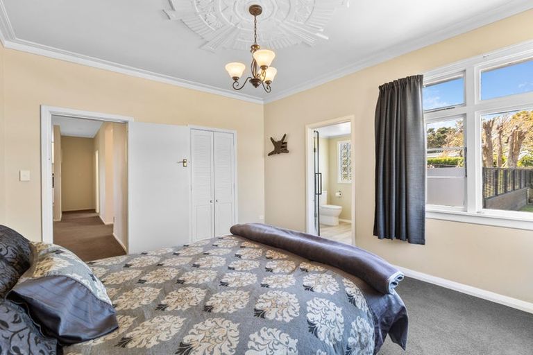 Photo of property in 49 Paynters Avenue, Strandon, New Plymouth, 4312