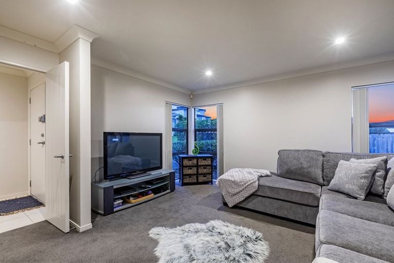 Photo of property in 82 Oakway Drive, Schnapper Rock, Auckland, 0632