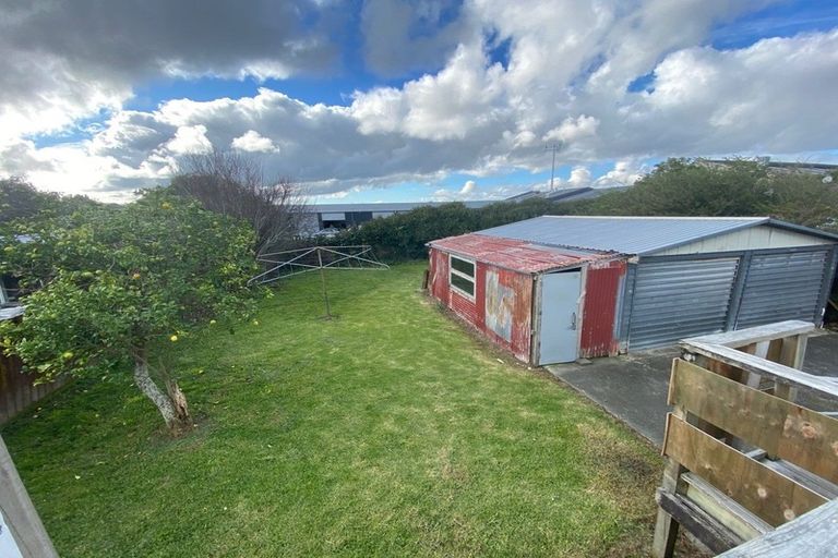 Photo of property in 6 Fields Road, Manurewa, Auckland, 2102
