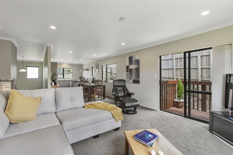 Photo of property in 153b Colwill Road, Massey, Auckland, 0614