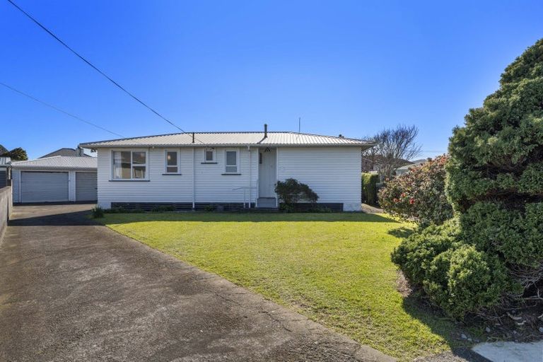 Photo of property in 8 Buckland Place, Spotswood, New Plymouth, 4310