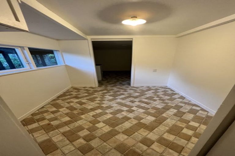 Photo of property in 16 Richards Avenue, Forrest Hill, Auckland, 0620