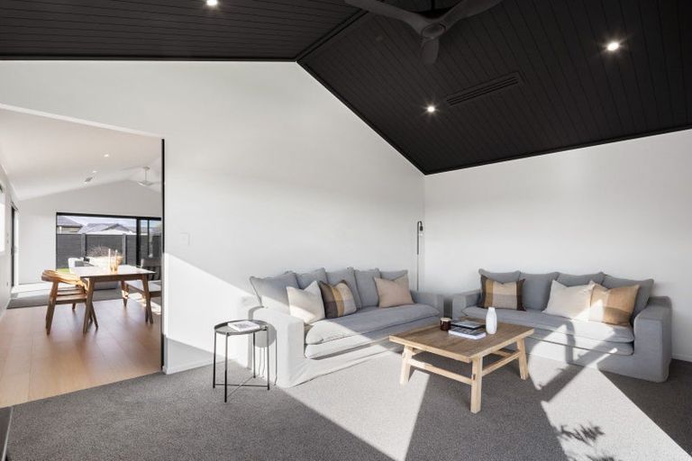 Photo of property in 36 Isobel Hodgson Drive, Cambridge, 3434