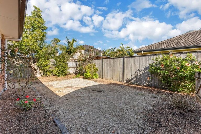 Photo of property in 48 Aberdeen Crescent, Wattle Downs, Auckland, 2103