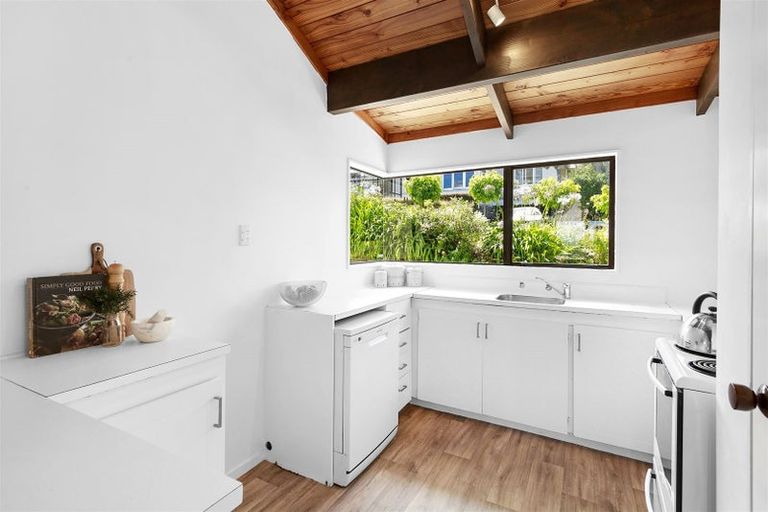 Photo of property in 12a Park Road, Belmont, Lower Hutt, 5010