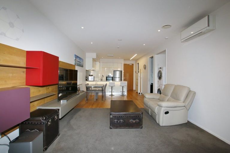 Photo of property in 585/g06 Beach Road, Rothesay Bay, Auckland, 0630