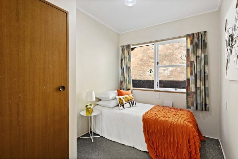 Photo of property in 115 Hornsey Road, Melrose, Wellington, 6023