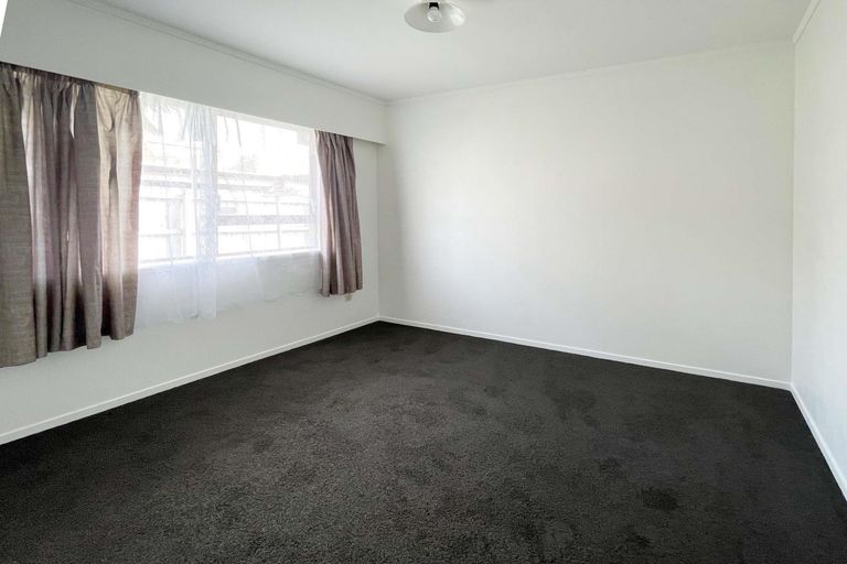 Photo of property in 18b Challen Close, Conifer Grove, Takanini, 2112