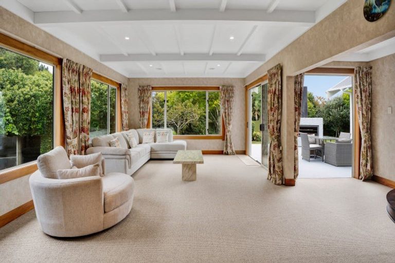 Photo of property in 49 Waihi Road, Hawera, 4610