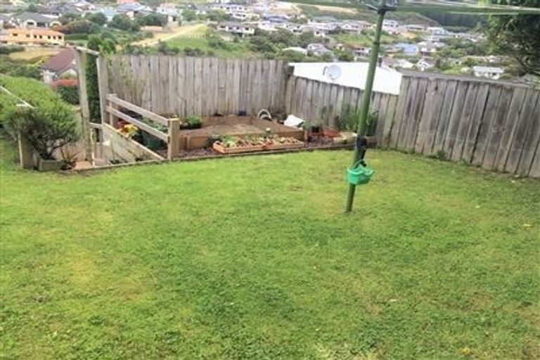 Photo of property in 29 Seagull Place, Whitby, Porirua, 5024