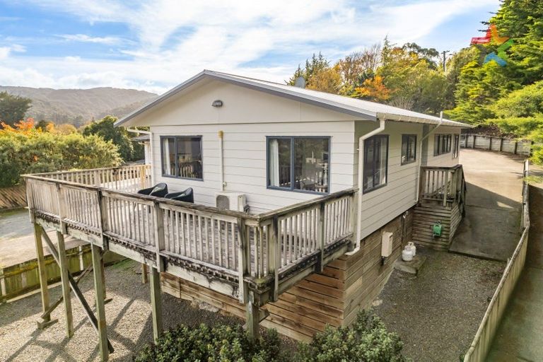 Photo of property in 30 Plateau Road, Te Marua, Upper Hutt, 5018