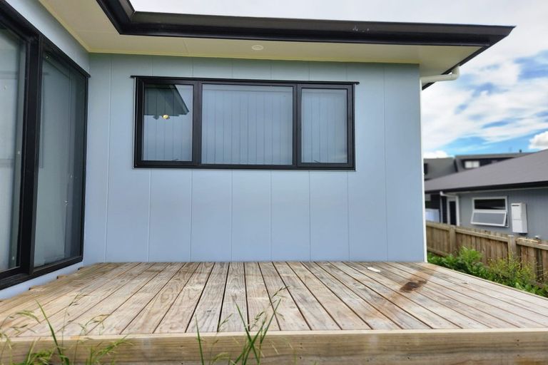Photo of property in 6 Ambedkar Way, Pukekohe, 2120
