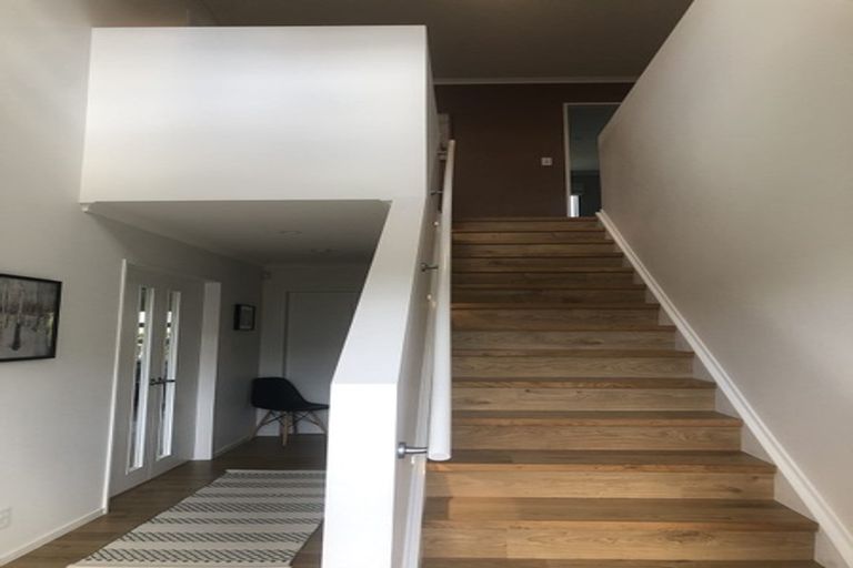 Photo of property in 120 Amesbury Drive, Churton Park, Wellington, 6037