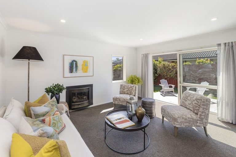 Photo of property in 21 Puhara Avenue, Parklands, Christchurch, 8083