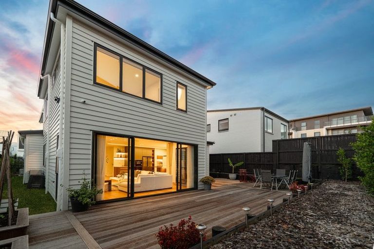 Photo of property in 2 Pukeko Road, Hobsonville, Auckland, 0616