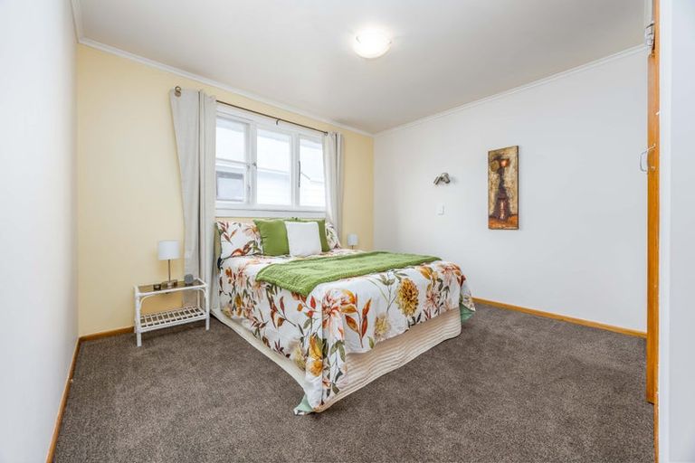 Photo of property in 454 Don Buck Road, Massey, Auckland, 0614