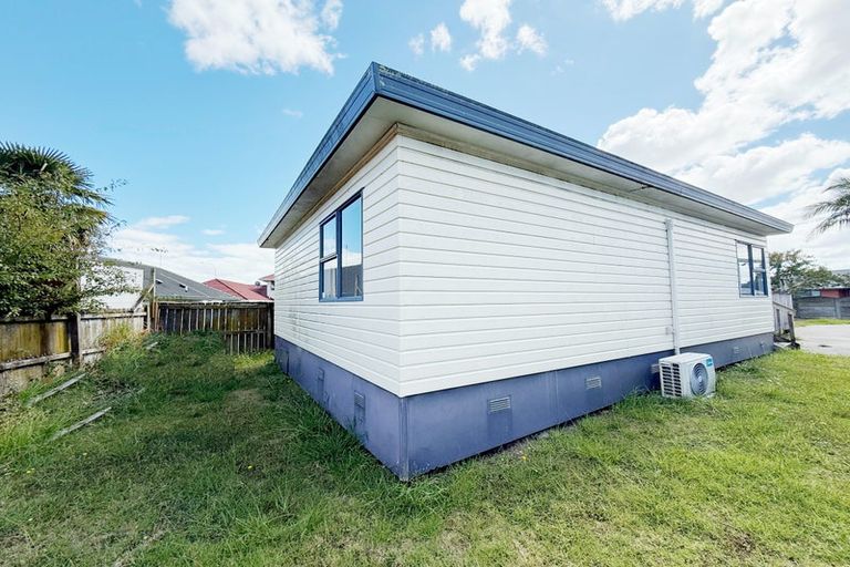 Photo of property in 23 Tua Place, Favona, Auckland, 2024