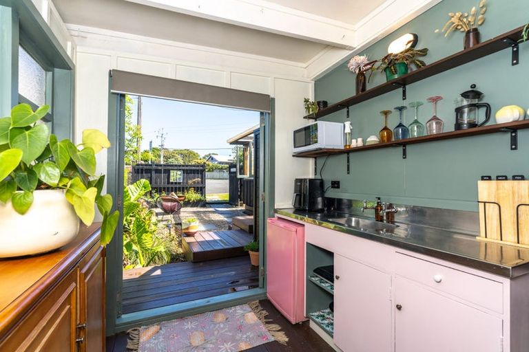 Photo of property in 21 Government Road, Raglan, 3225