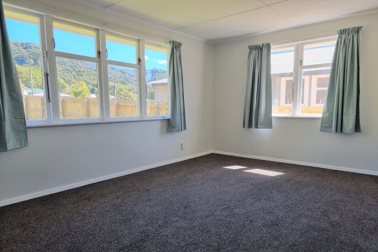 Photo of property in 6 Karaka Street, Wainuiomata, Lower Hutt, 5014