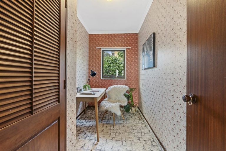 Photo of property in 11 Kellyville Heights, Merrilands, New Plymouth, 4312