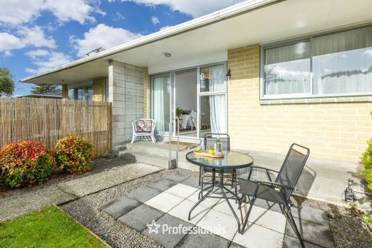 Photo of property in 2/16 Riverbank Street, Ebdentown, Upper Hutt, 5018