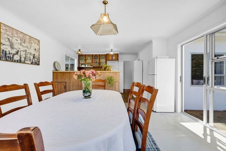 Photo of property in 20 Onaero Beach Road, Onaero, Waitara, 4383