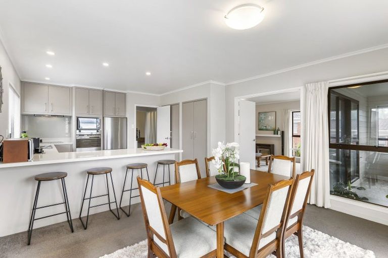 Photo of property in 15 Quebec Road, Milford, Auckland, 0620