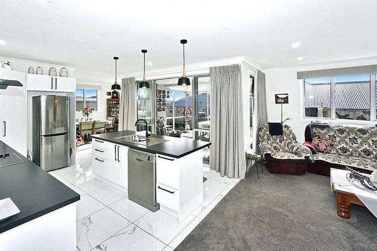 Photo of property in 14a No 2 Road, Te Puke, 3119