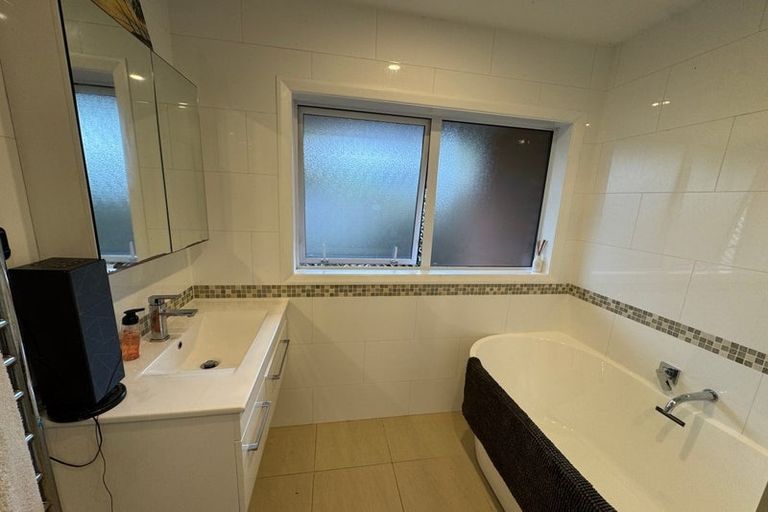 Photo of property in 60 Clydesdale Avenue, Somerville, Auckland, 2014