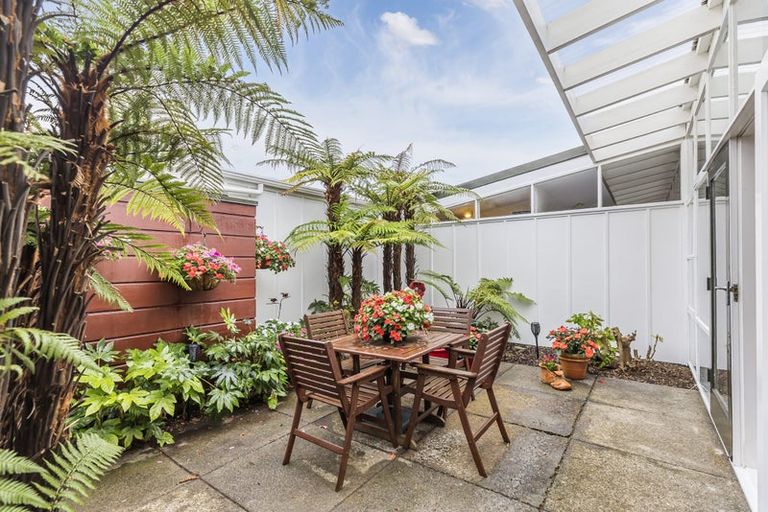 Photo of property in 22 Larsen Crescent, Tawa, Wellington, 5028