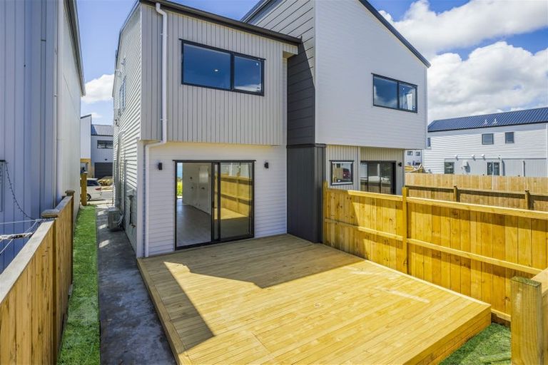 Photo of property in 49 Kairakau Street, Papakura, 2110