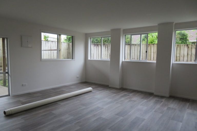 Photo of property in 4171a Great North Road, Glen Eden, Auckland, 0602
