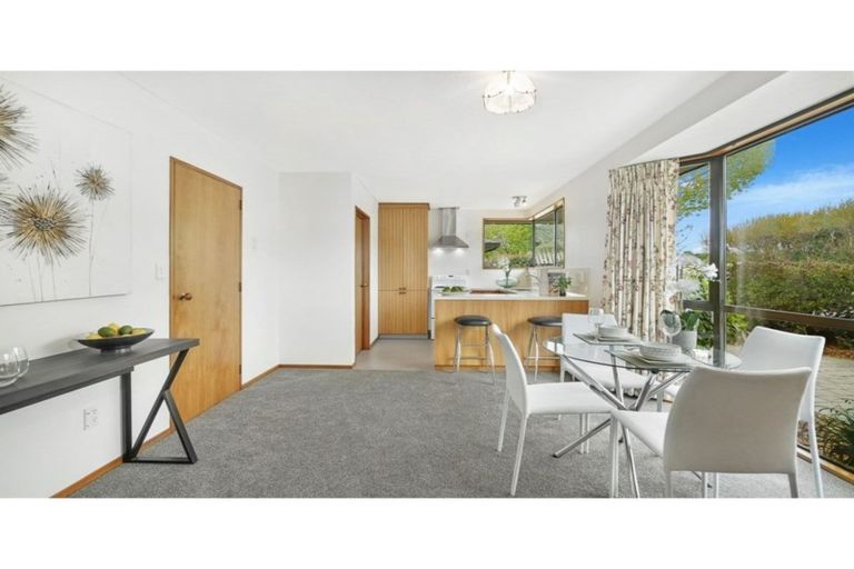 Photo of property in 228 Yaldhurst Road, Avonhead, Christchurch, 8042