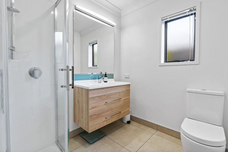 Photo of property in 2/24 Penzance Road, Mairangi Bay, Auckland, 0630