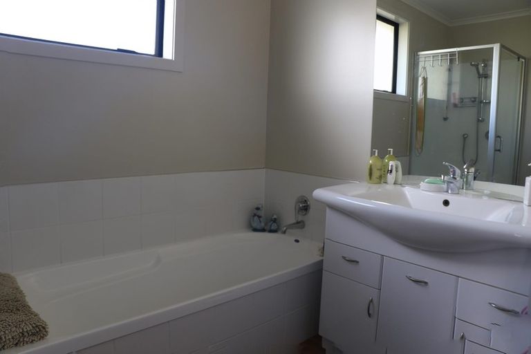 Photo of property in 20 Richardson Avenue, Pukekohe, 2120
