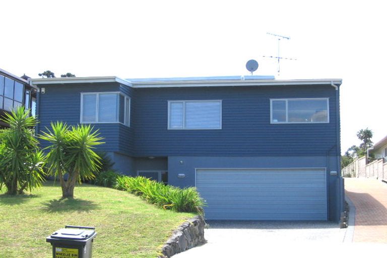Photo of property in 19a Peter Terrace, Castor Bay, Auckland, 0620