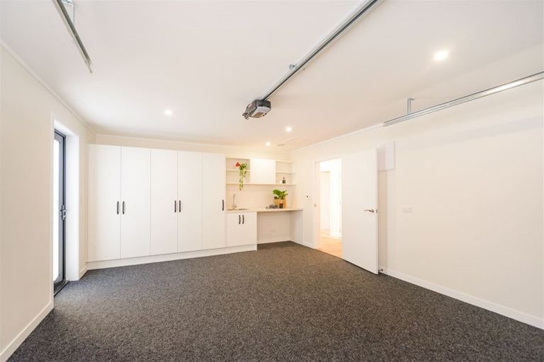 Photo of property in 145b Cook Street, West End, Palmerston North, 4410