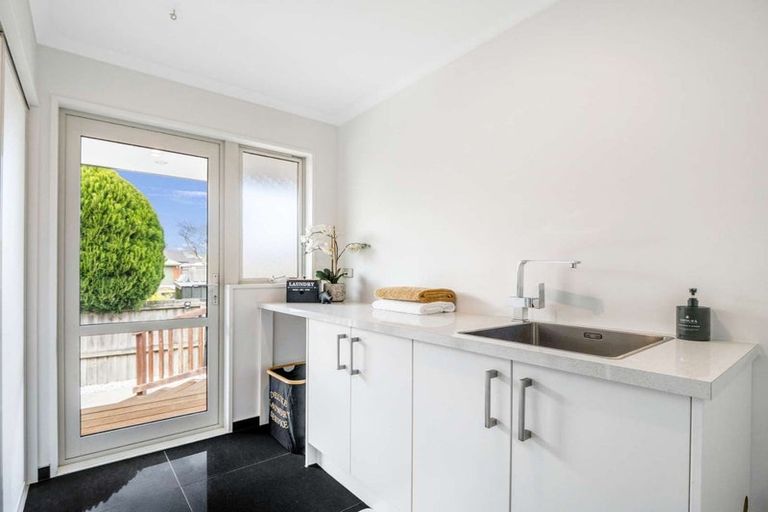 Photo of property in 128 Halswell Junction Road, Halswell, Christchurch, 8025
