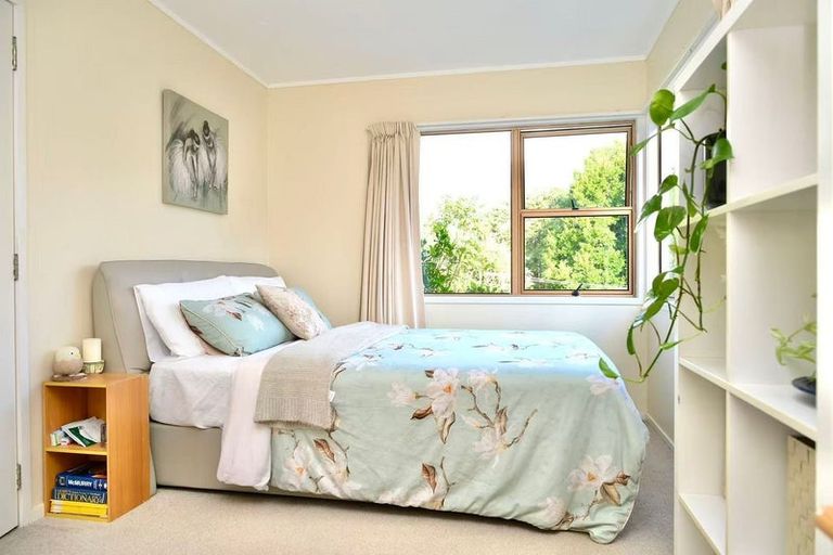 Photo of property in 11 View Road, Shelly Park, Auckland, 2014